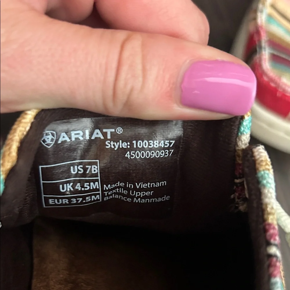 Ariat Aztec Hilo’s - Picture 3 of 3